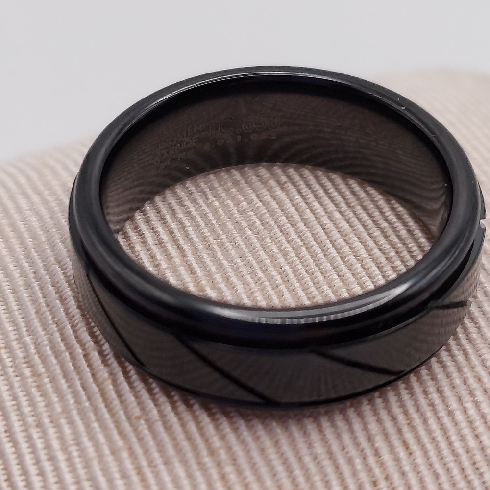 Triton Tungsten Carbide TC 850 Black 8.5 Heavy Ring. VGC & Good Quality.